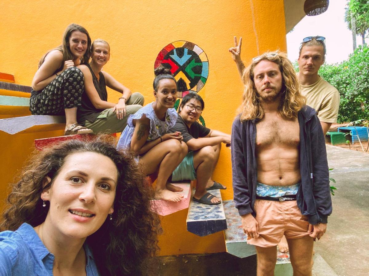The Dreamcatcher Hostel Ауровил Екстериор снимка